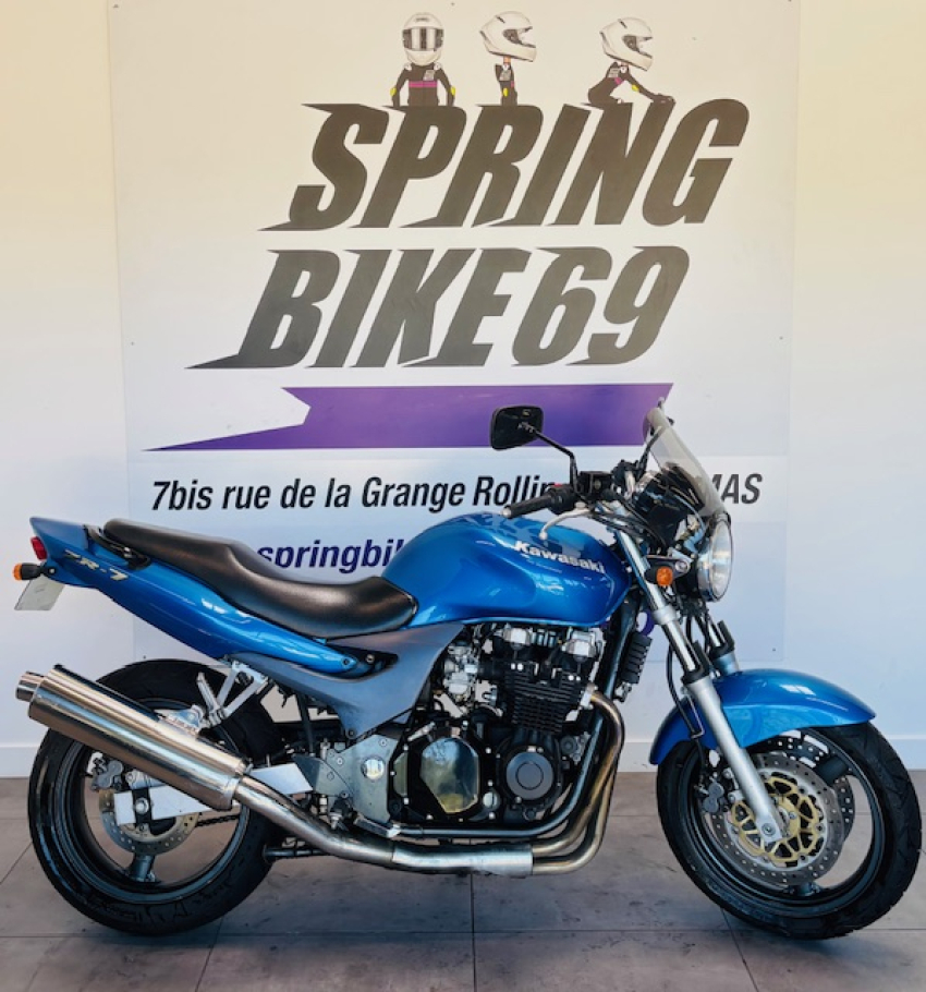 KAWASAKI ZR-7