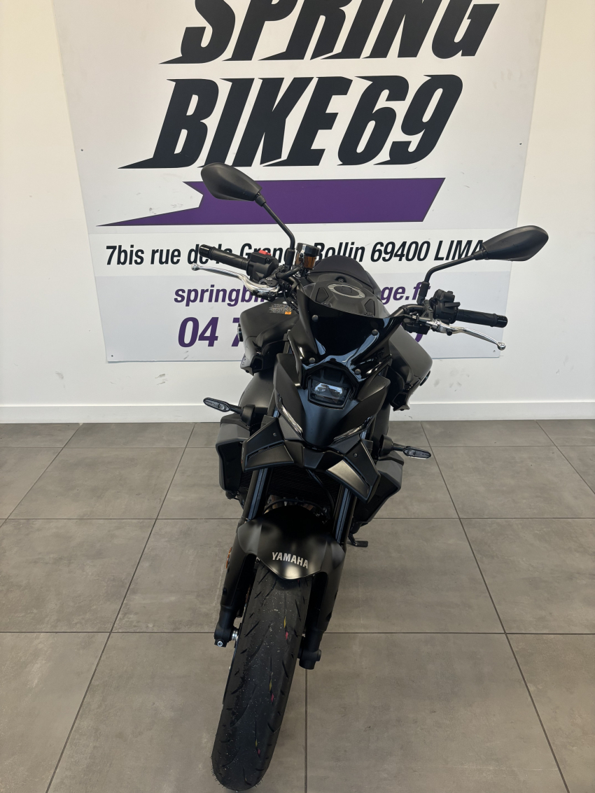 YAMAHA MT-09
