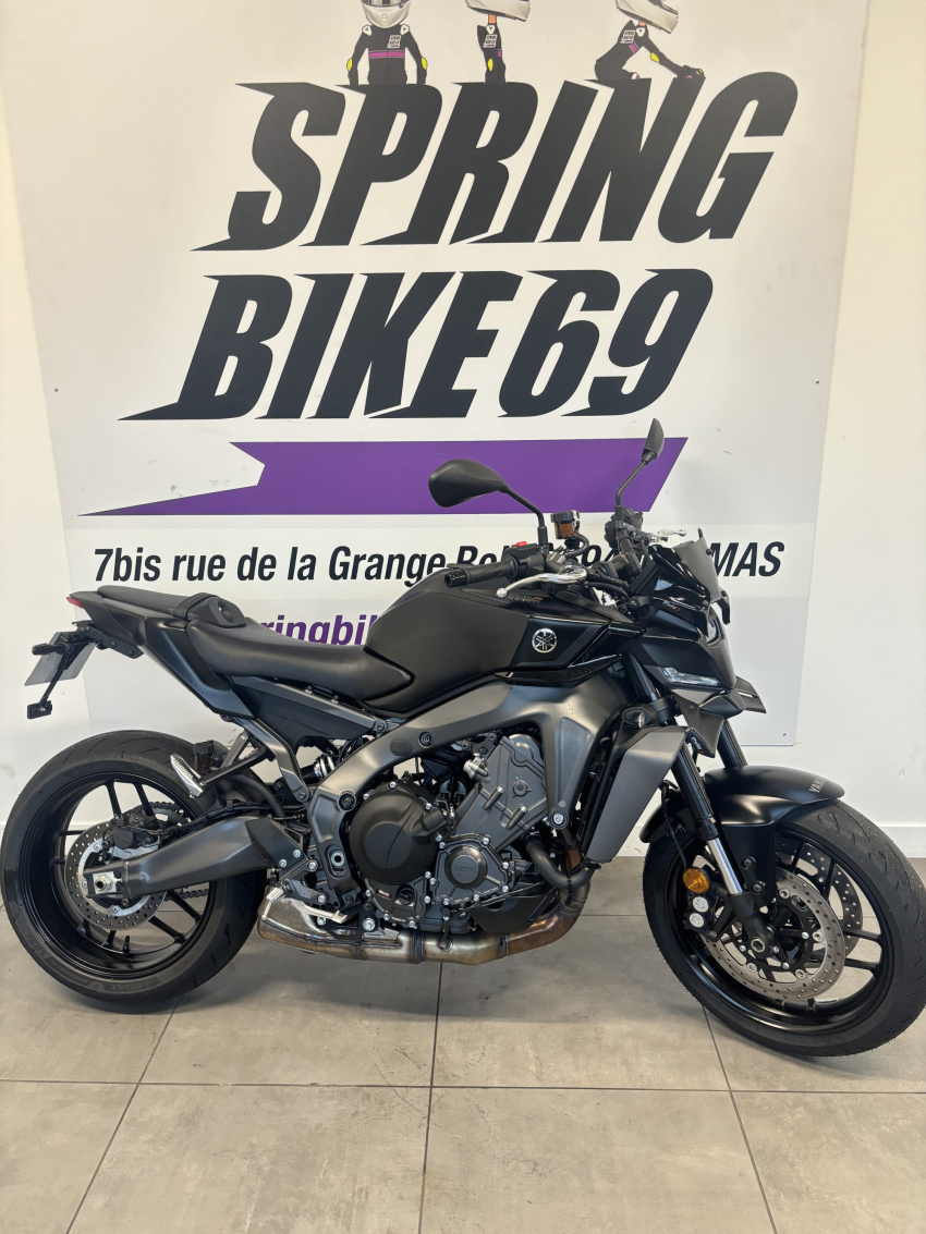 YAMAHA MT-09