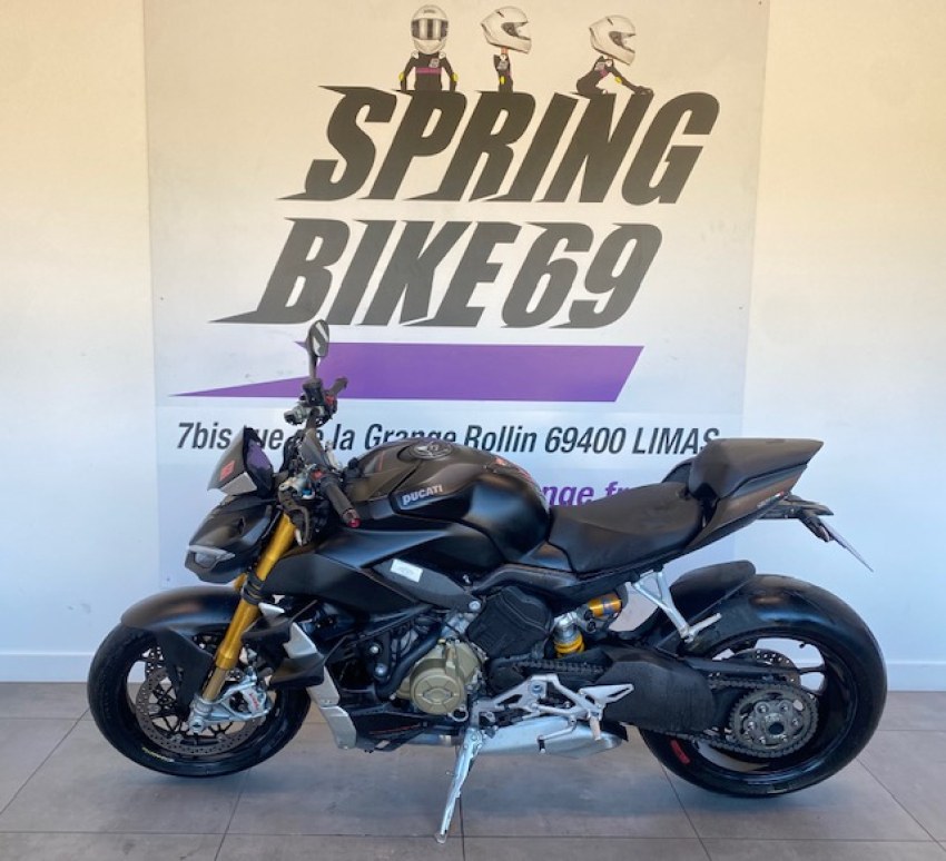 DUCATI STREETFIGHTER V4