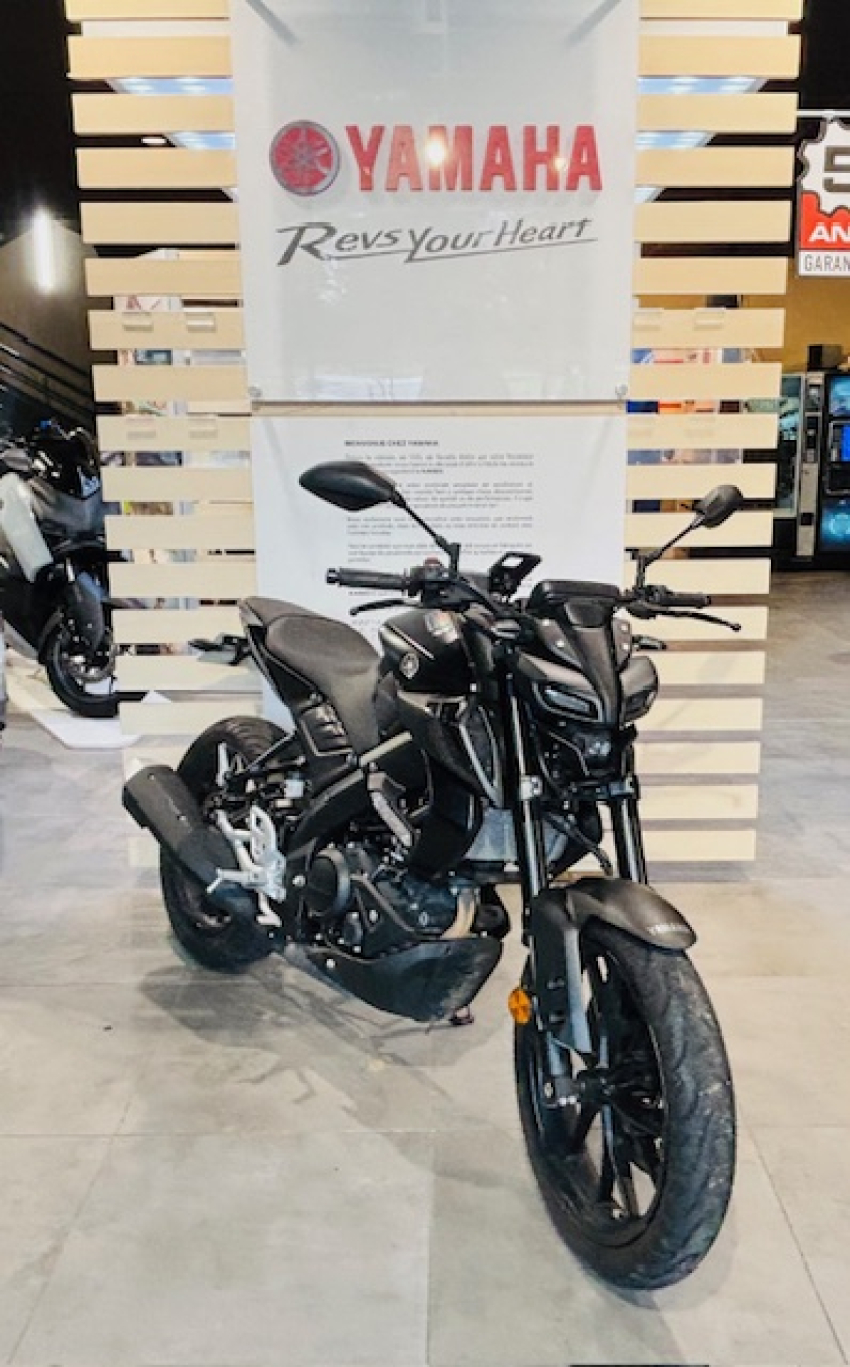 YAMAHA MT-125