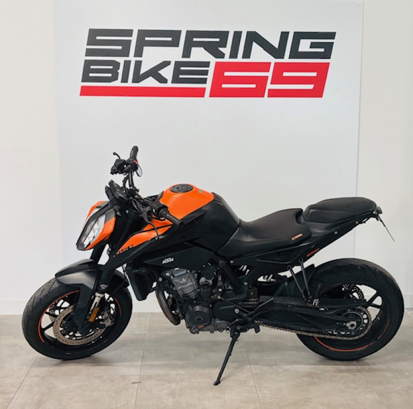 KTM 890 DUKE L