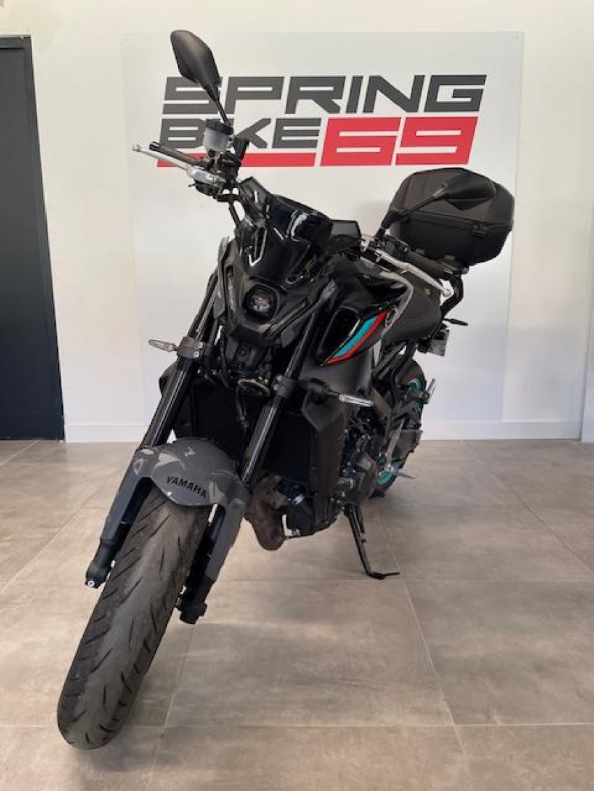 YAMAHA MT-09
