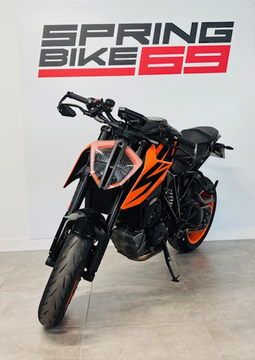 KTM 1290 SUPER DUKE R