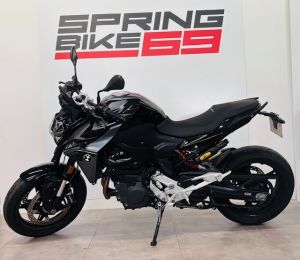 BMW F 900R TRIPLE BLACK 