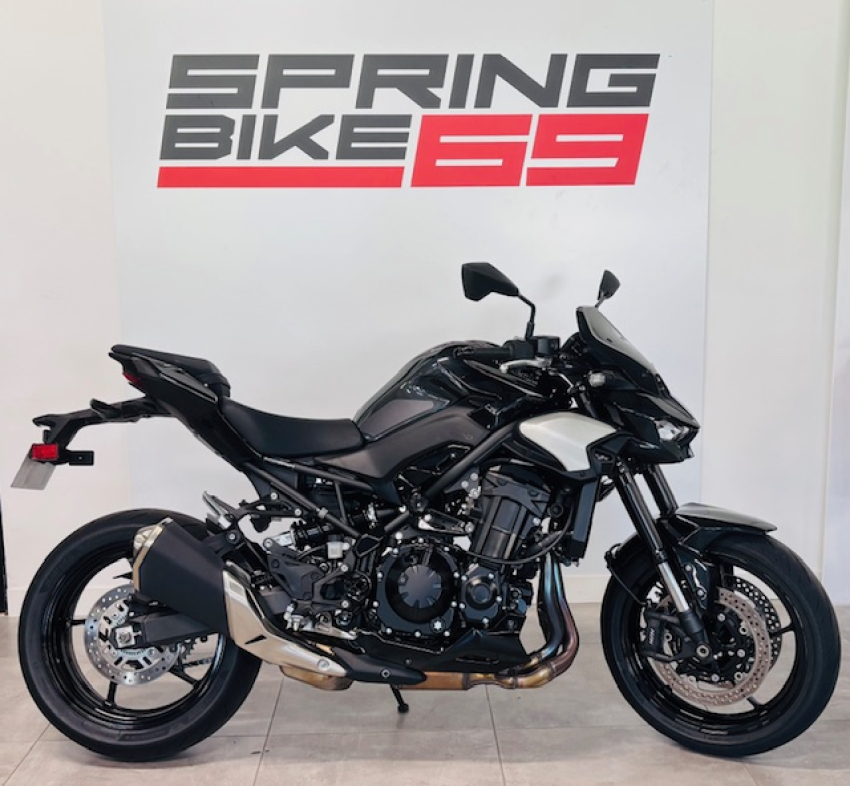KAWASAKI Z 900