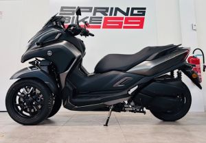 YAMAHA TRICITY 300