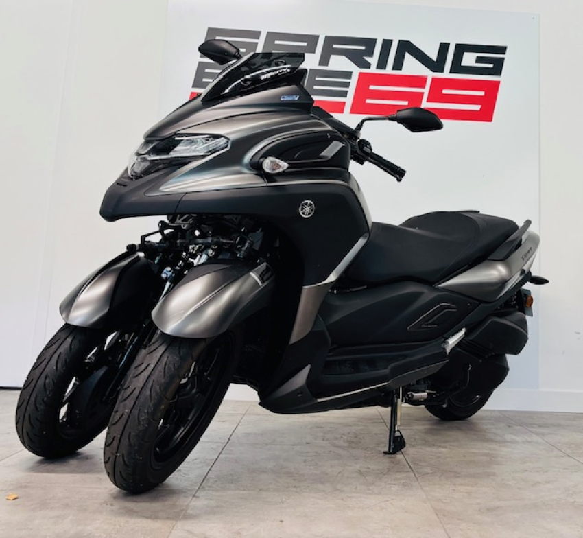 YAMAHA TRICITY 300