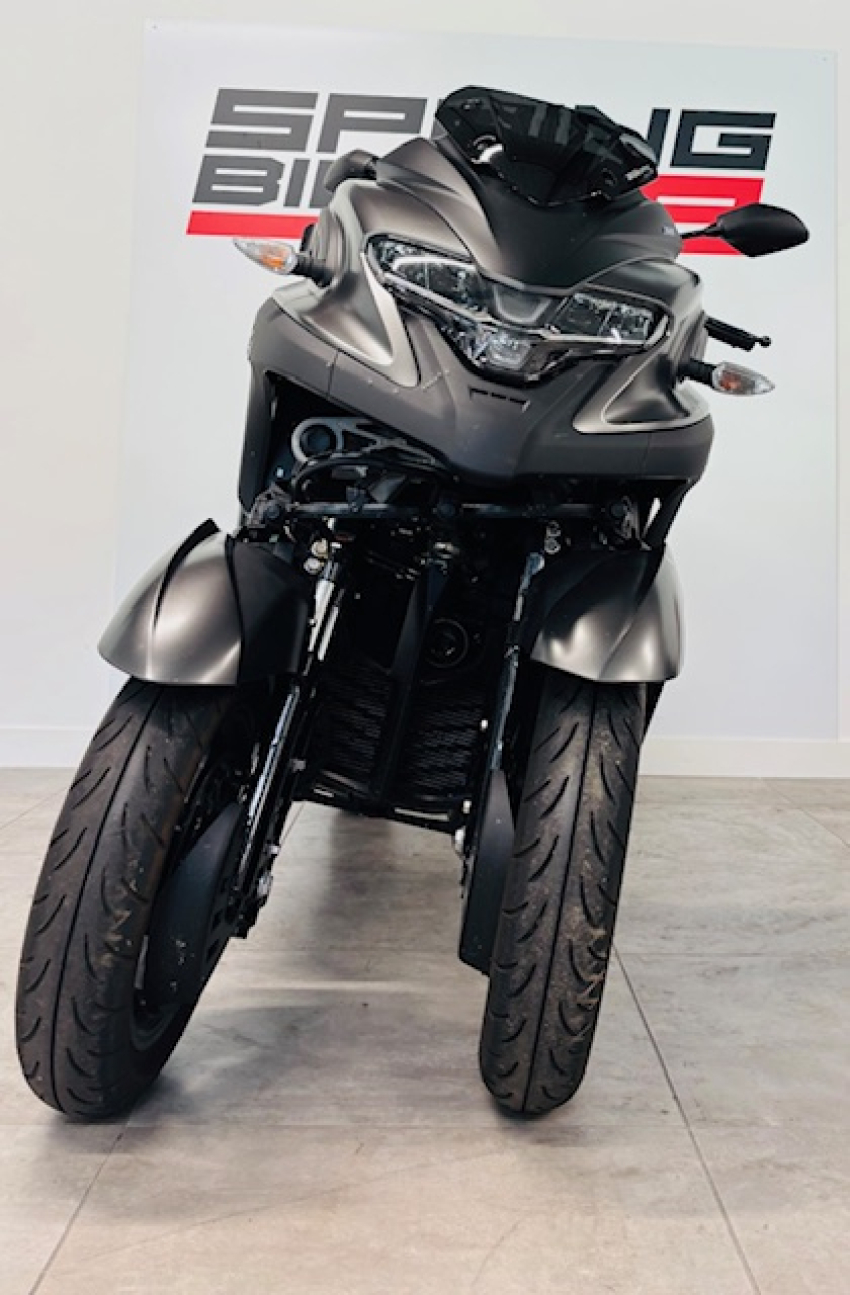 YAMAHA TRICITY 300