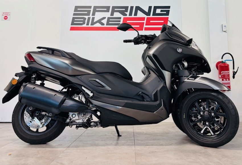 YAMAHA TRICITY 300