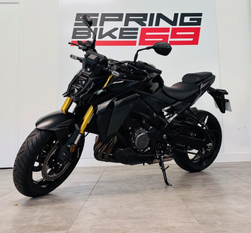 SUZUKI GSX-S 1000
