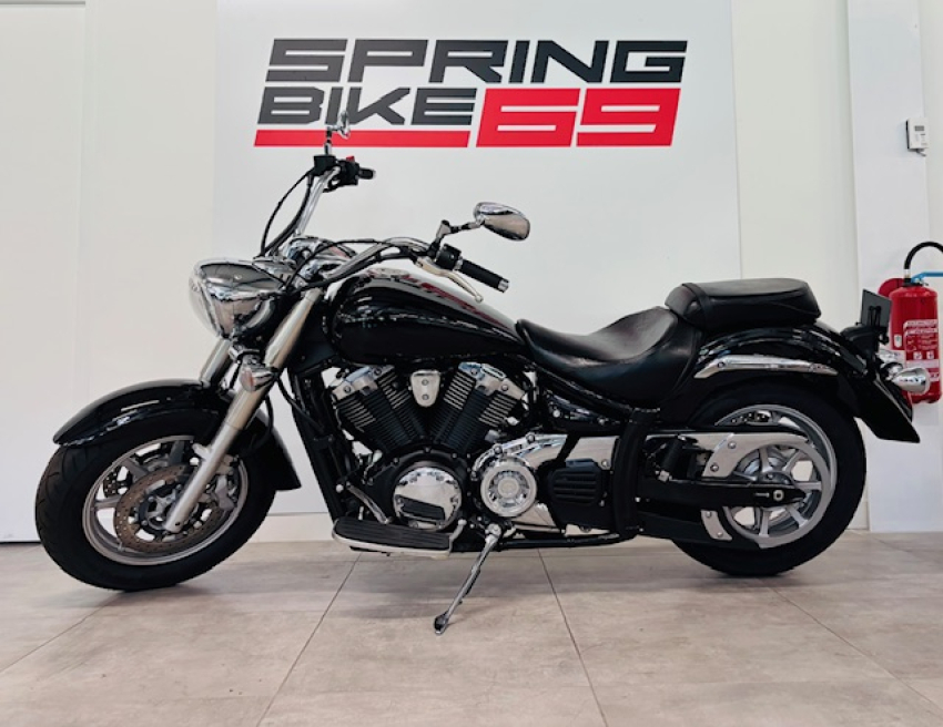 YAMAHA XVS 1300