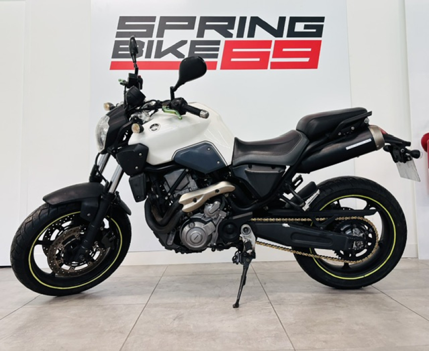 YAMAHA MT-660