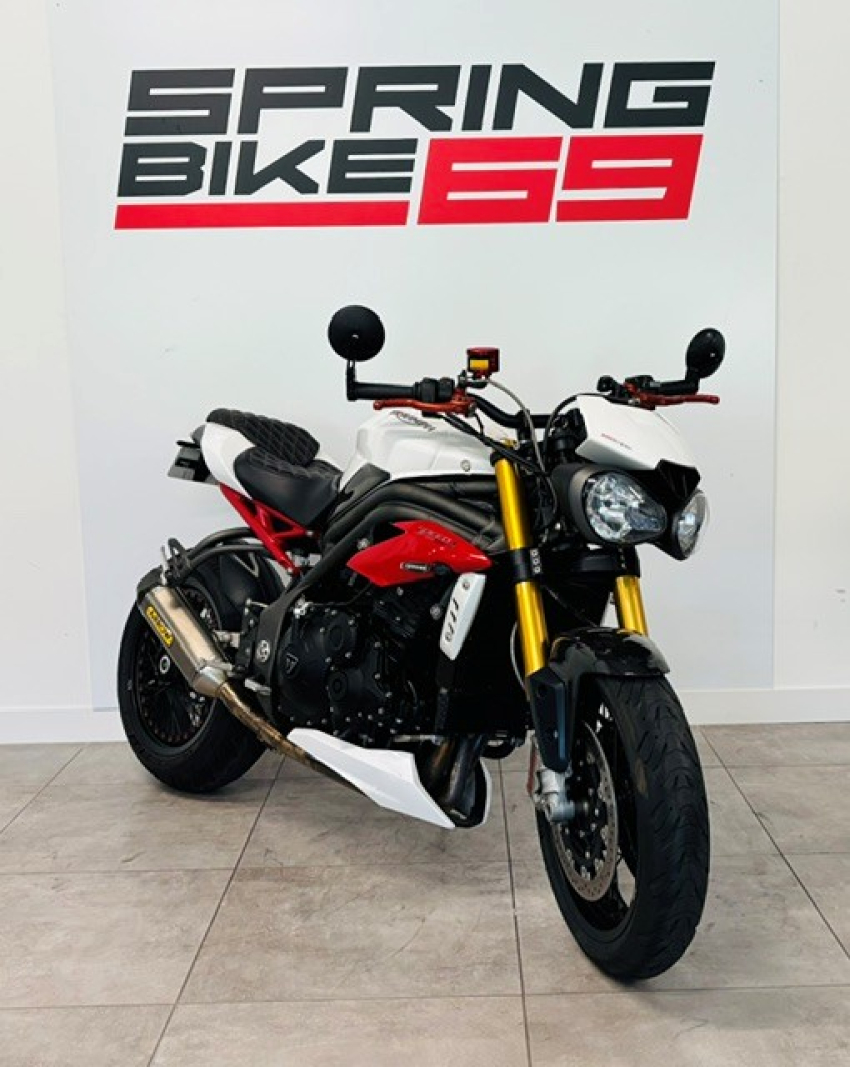 TRIUMPH SPEED TRIPLE 1050 R 