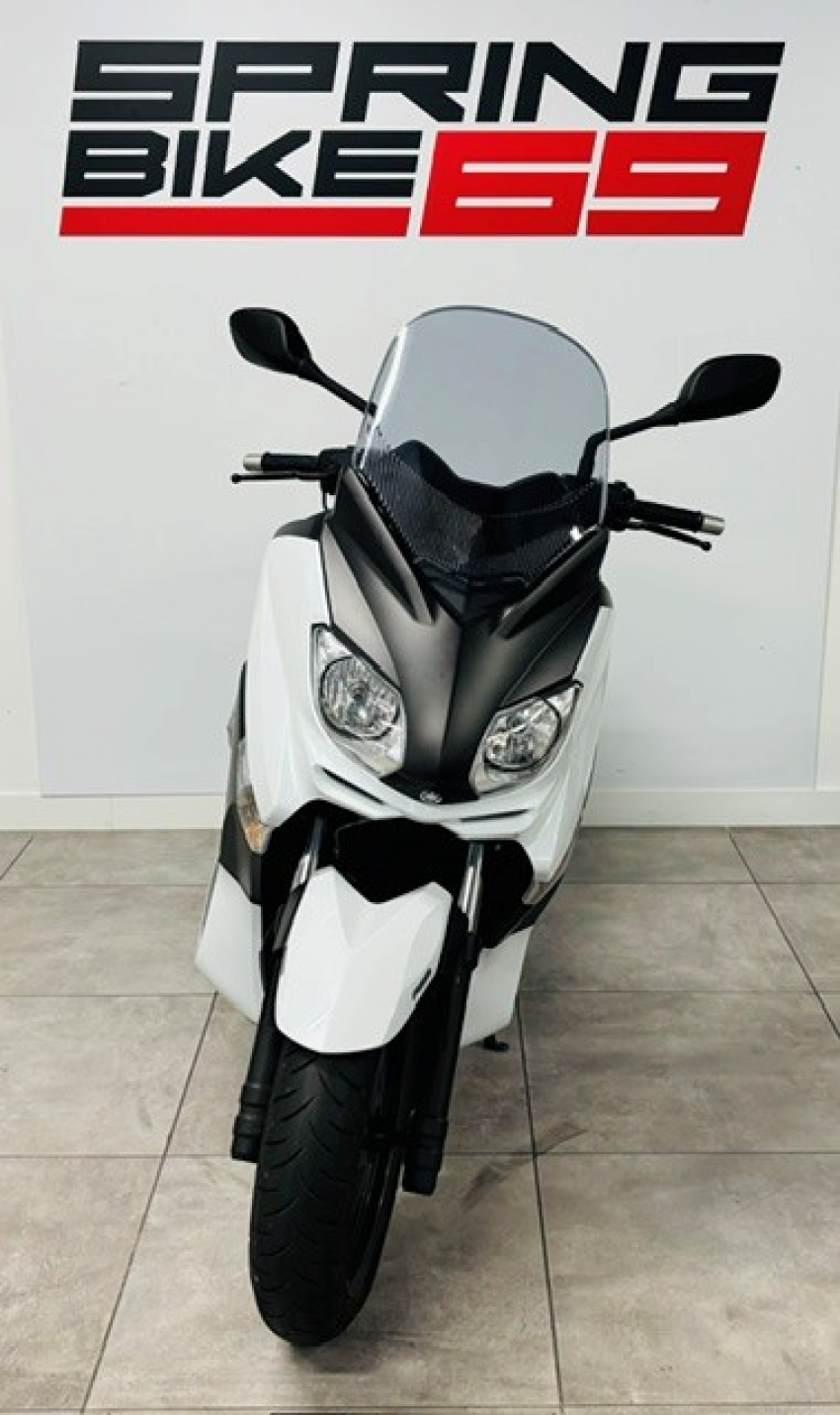 YAMAHA XMAX 125